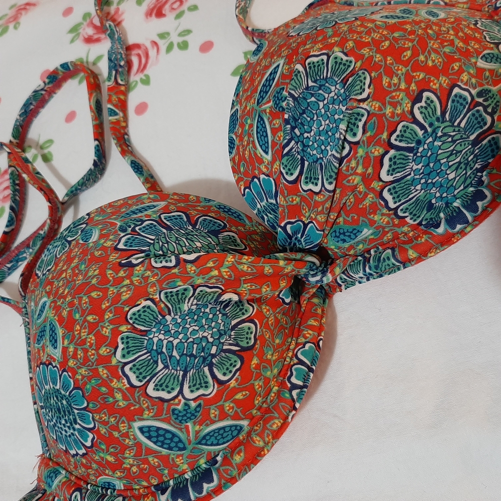 Floral Patterned Push Up Swim Top